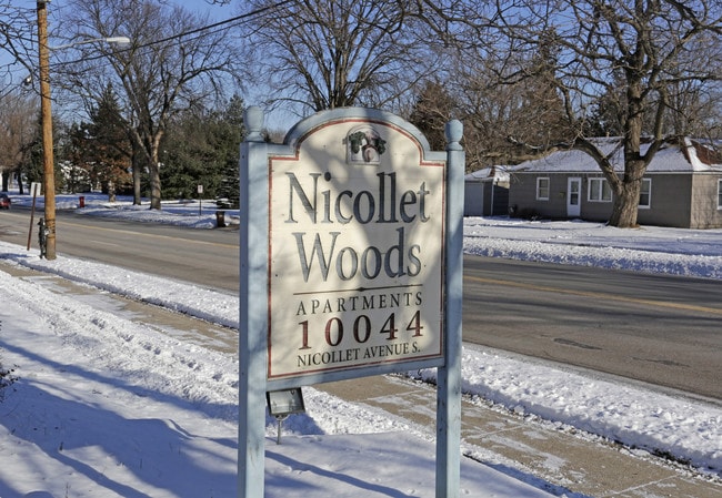 Nicollet Woods Apartments in Bloomington, MN - Building Photo - Building Photo