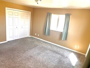 2048 N Boysenberry Dr in Saratoga Springs, UT - Building Photo - Building Photo