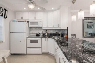 7300 NW 5th Ct in Margate, FL - Building Photo - Building Photo