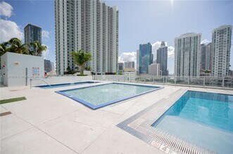 92 SW 3rd St, Unit 3505 in Miami, FL - Building Photo - Building Photo