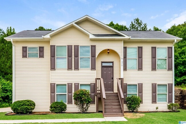property at 975 Moonlite Dr
