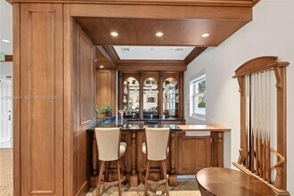 13621 Deering Bay Dr in Coral Gables, FL - Building Photo - Building Photo