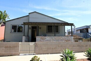 917 3rd St in Encinitas, CA - Building Photo