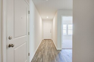 10042 Cerritos dr in Cut And Shoot, TX - Building Photo - Building Photo