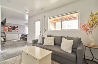 1714 Galveston St in San Diego, CA - Building Photo