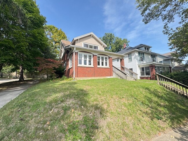 property at 1325 Lake Michigan Dr NW