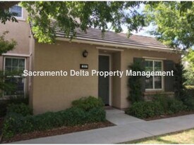 211 Chambord Way in Roseville, CA - Building Photo