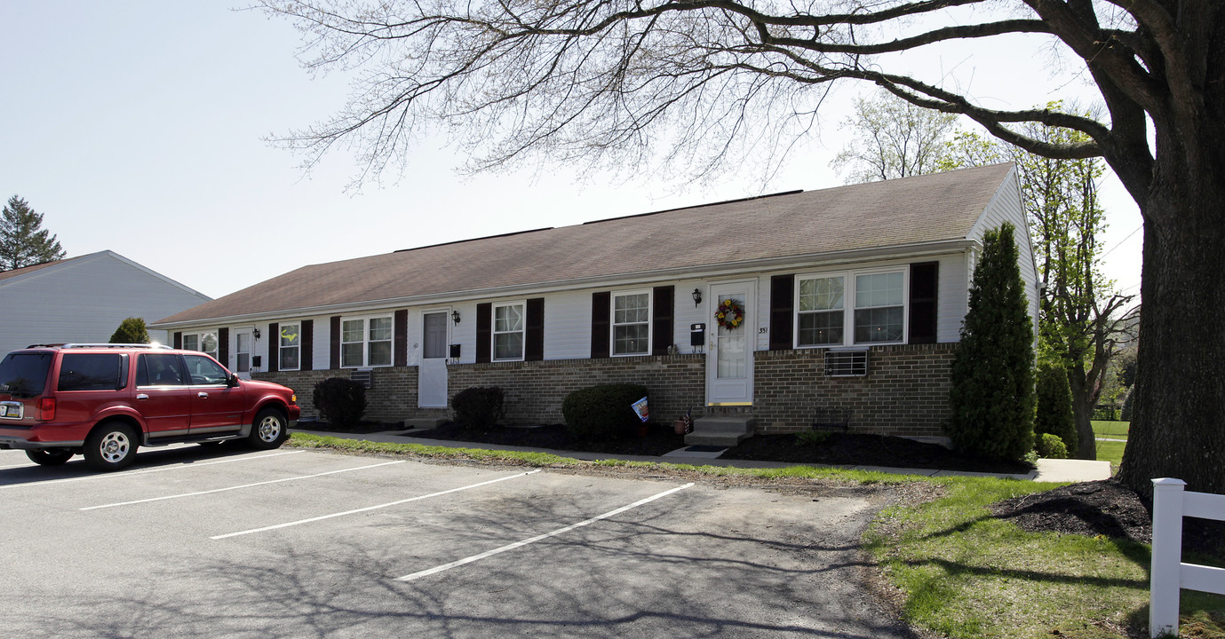 351-367 Church St in Glen Rock, PA - Foto de edificio