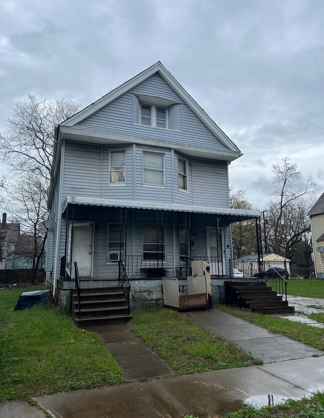 property at 7109 Lawnview Ave
