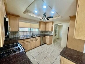 44249 Portofino Ct in Palm Desert, CA - Building Photo - Building Photo