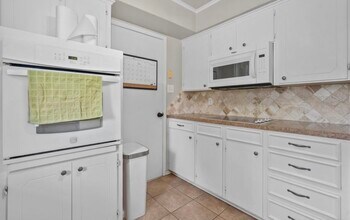 2020 S Tipton Ave in Tyler, TX - Building Photo - Building Photo