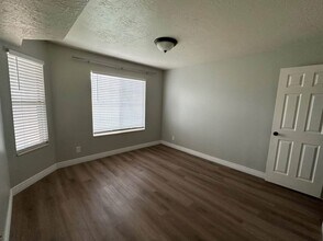 2095 S Main St in Bountiful, UT - Building Photo - Building Photo