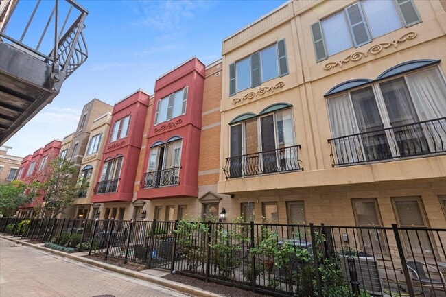 property at 849 W Ohio St