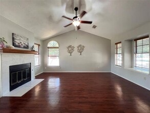 1321 Mimosa Pass in Cedar Park, TX - Foto de edificio - Building Photo