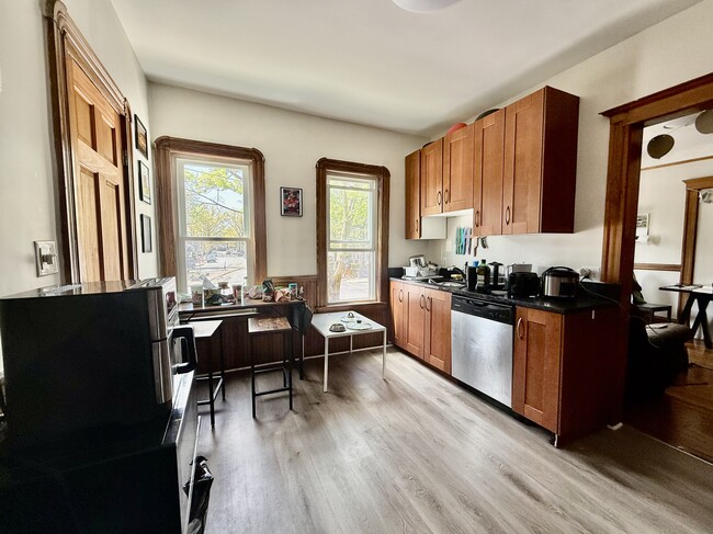 151 Elm St, Unit 1