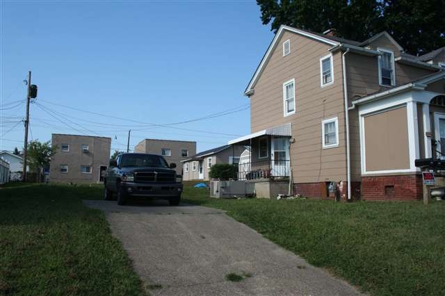 2570 4th Ave in Huntington, WV - Building Photo - Building Photo