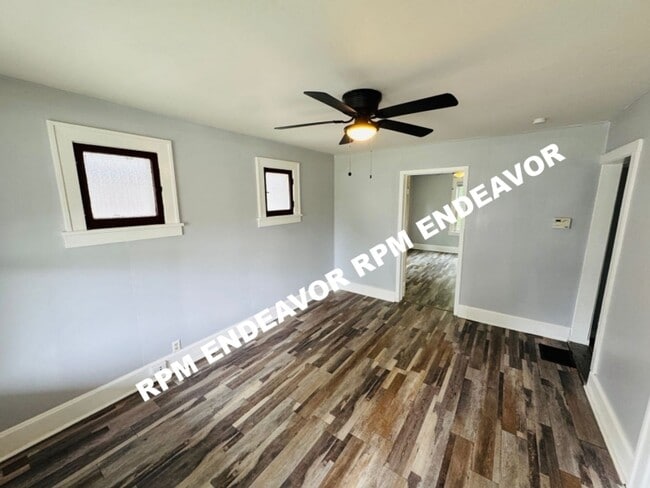 property at 6507 Leschen Ave