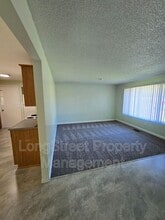 3230 NE Canterbury Cir in Corvallis, OR - Building Photo - Building Photo