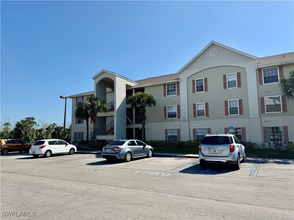 1769 Four Mile Cove Pkwy in Cape Coral, FL - Building Photo