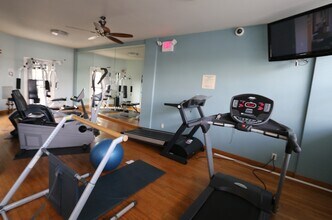 3250 NE 28th St, Unit 205 in Fort Lauderdale, FL - Building Photo - Building Photo