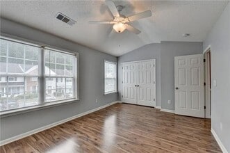 4645 Valais Ct in Alpharetta, GA - Foto de edificio - Building Photo