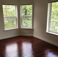 Emerald Hill Apartments in Seattle, WA - Building Photo - Interior Photo