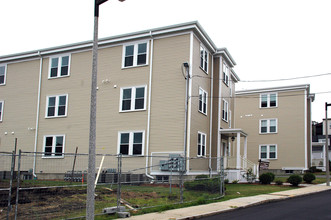 37 Coffey St in Dorchester, MA - Building Photo - Building Photo