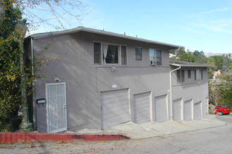 3874-3880 Roble Vista Dr in Los Angeles, CA - Building Photo - Building Photo