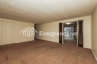 7972 Blackshear Dr in Dayton, OH - Building Photo - Building Photo