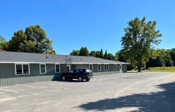 61 Old Amherst Rd, Unit 5 in Sunderland, MA - Building Photo - Building Photo