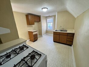 2807 Chestnut St in Toledo, OH - Building Photo - Building Photo