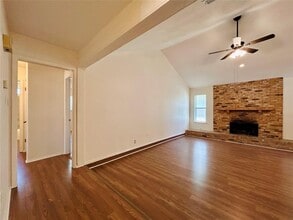 1906 Surrey Dr in Round Rock, TX - Building Photo - Building Photo