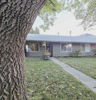 1261-1263 Montana St in Wenatchee, WA - Building Photo