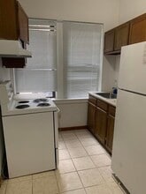 1880 Commonwealth Ave, Unit #1 in Boston, MA - Foto de edificio - Building Photo