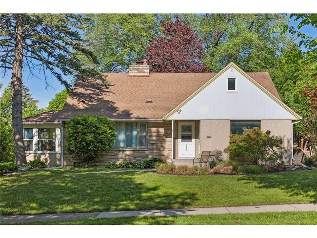 3522 Benjamin St NE, Unit 3522