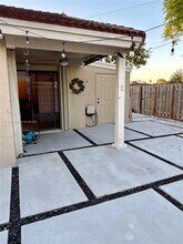 6542 NW 171st St in Hialeah, FL - Building Photo - Building Photo