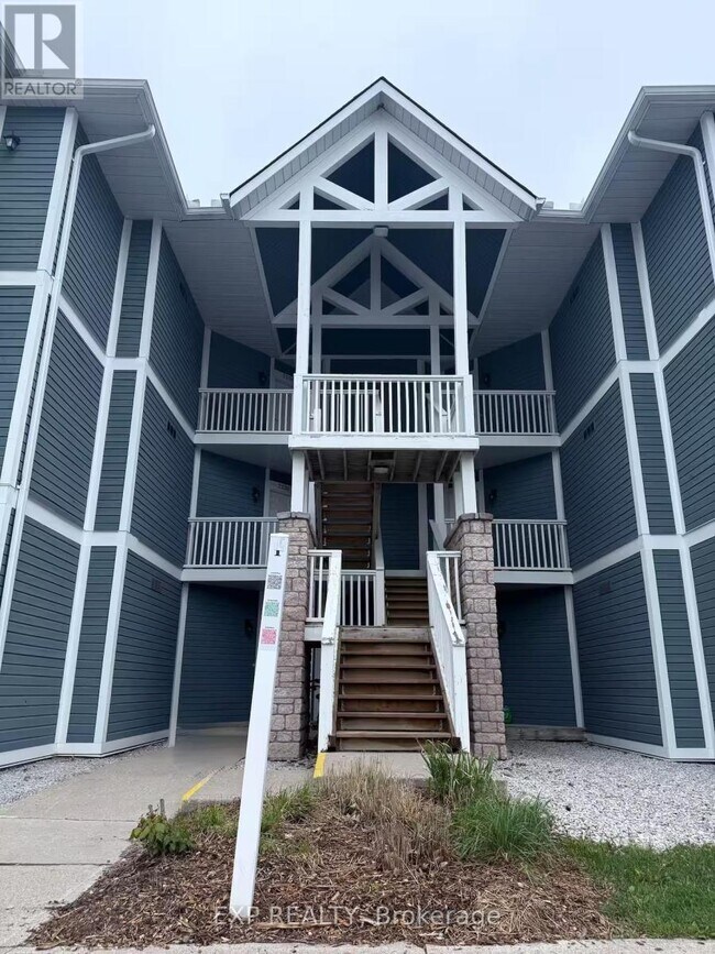 90 Highland Dr in Oro-Medonte, ON - Building Photo - Building Photo