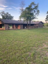 8076 Burns Rd in Midway, TX - Building Photo - Building Photo