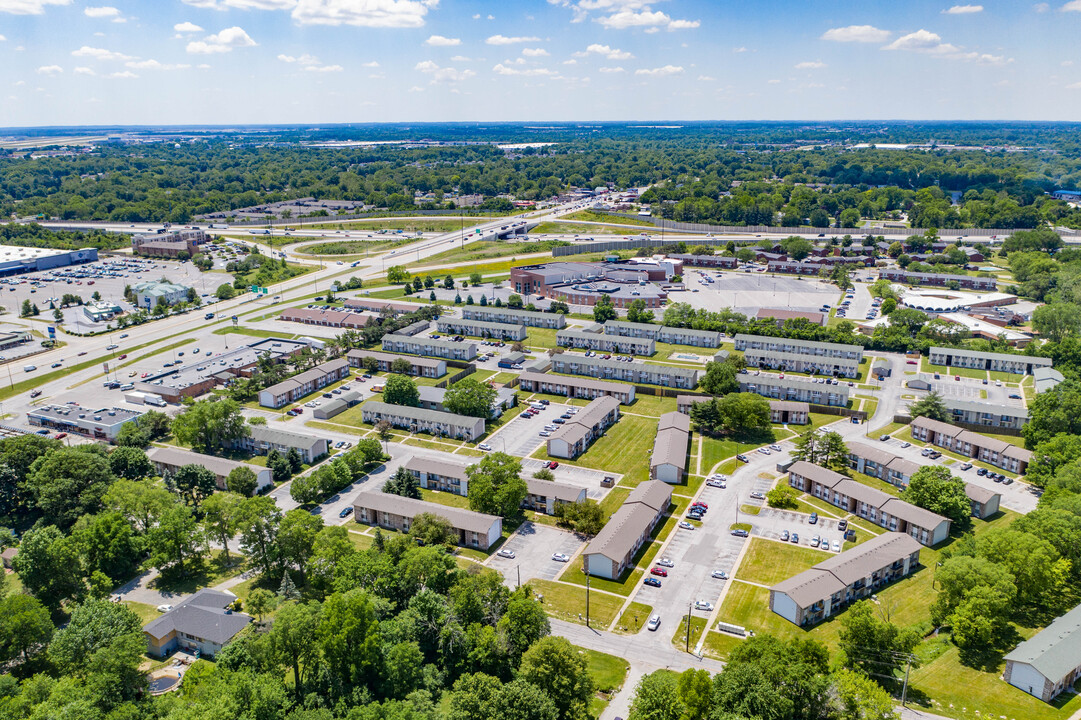 The Park at Greenhill in Indianapolis, IN - Foto de edificio