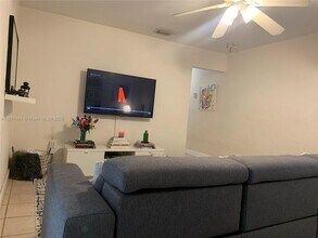 4330 SW 11th St in Coral Gables, FL - Building Photo - Building Photo