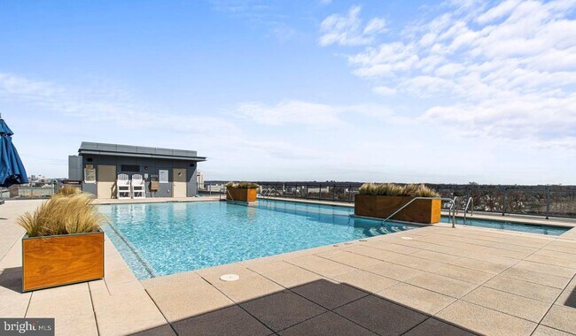 8300 Wisconsin Ave in Bethesda, MD - Building Photo - Building Photo