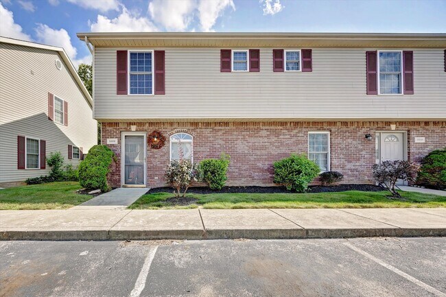 3499 S Oaklawn Cir in Bloomington, IN - Building Photo - Building Photo