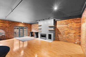 55 W Livingston Ave in Columbus, OH - Building Photo - Building Photo
