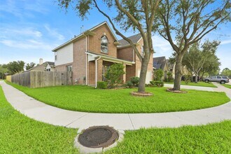 2110 Catamaran Cove Dr in Pearland, TX - Building Photo - Building Photo