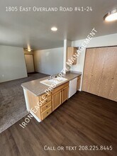 1805 E Overland Rd in Meridian, ID - Building Photo - Building Photo