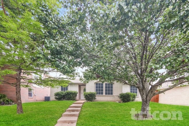 property at 2949 Monticello Ln