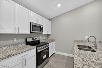 839 Bedford Dr in Lehigh Acres, FL - Building Photo - Building Photo