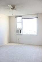 215 N King St in Honolulu, HI - Building Photo - Building Photo