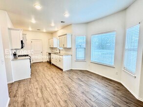 321 E Redwood St in Coweta, OK - Building Photo - Building Photo