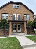 2520 Calumet Dr in Sheboygan, WI - Building Photo